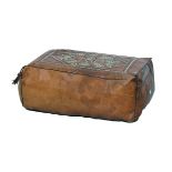 Vintage African leather pouffe Condition: