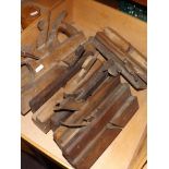 SELECTION OF EARLY WOODEN MOULDING PLANES EST [315- £30]
