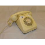 CREAM PLASTIC BT TELEPHONE EST [£15- £25]