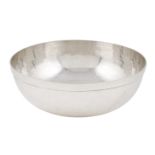 An 800 silver hammered bowl Florence, 20th century peso 855 gr.