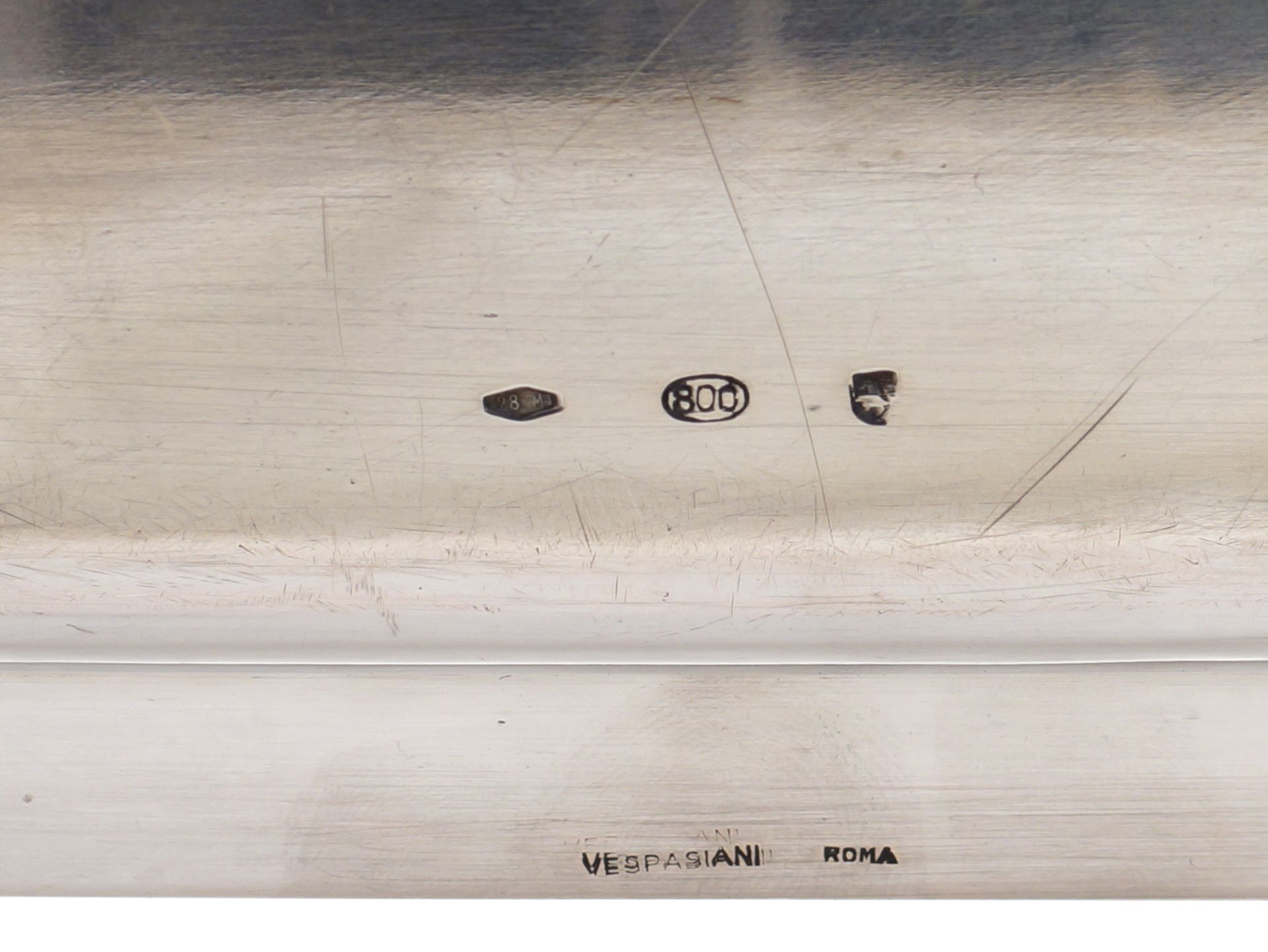 An 800 silver rectangular tray Milan, 20th century peso 1050 gr. - Bild 2 aus 2