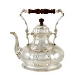 A silver teapot Italy, 20th century peso 630 gr.