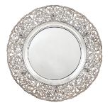 An oval silver tray Italy, 20th century peso 935 gr.