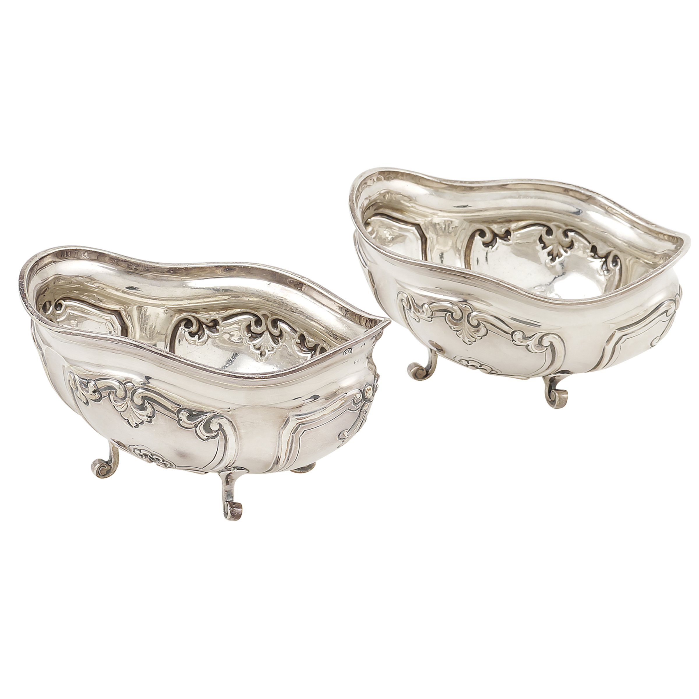 A pair of silver sauce boats Italy, 20th century peso 320 gr.