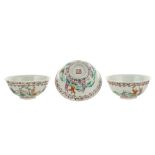 A set of six Chinese porcelain bowls early 20th century, Republic period h. 6 cm. - d. 12,5 cm.