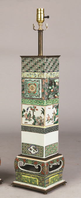 Early Chinese Porcelain Vase. Early Chinese Porcelain Vase. Converted to a lamp. Vase Ht. 23" W - Bild 2 aus 3