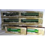 BACHMANN HO Chinese 6 x Main Line Coaches and 2 x Freight Wagons Nos CP00409/525/607/613/617/709 and