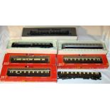 RIVAROSSI HO 7 x CIWL Coaches Nos 2488, 2565, 2568 x 3, 2596 and 3557 6 x Excellent in mostly Good