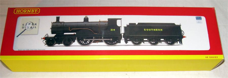 HORNBY R2829 SR Black T9 4-4-0 # 314. Mint Boxed with Instructions and unopened Accessory Pack.