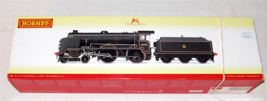 HORNBY R2744X BR Black 4-4-0 'Blundells. DCC factory fitted. Near Mint with unallocated chip in a