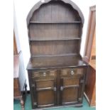 An oak welsh dresser.