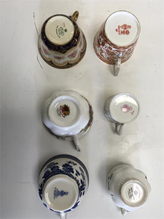 A mixed collection of tea sets. - Image 4 of 4