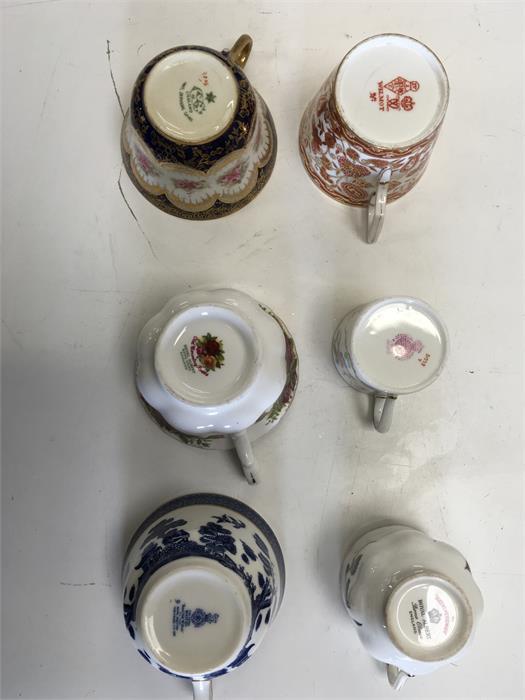 A mixed collection of tea sets. - Image 2 of 4