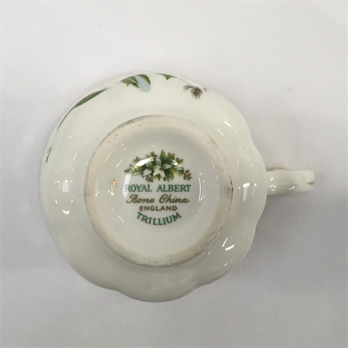 A box of china cups and saucers. Includes: Aynsley Pembroke and Henley, Royal Albert Trillium, - Image 5 of 5