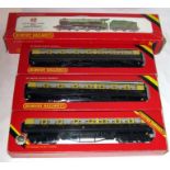 HORNBY a GWR Locomotive and 3 x Coaches - R078 Green 4-6-0 'King Edward 1' - Near Mint in a Good Box