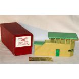 HORNBY DUBLO 5080 Green Roof Signal Box - Mint in a Near Mint Box with Station Names.