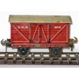 BASSETT-LOWKE Tinplate Gauge 1 Great Northern Railway Tinplate Red - Brown Van with spoked iron