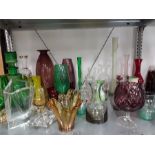 A quantity of mixed decorative glass.