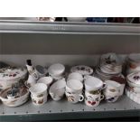 A quantity of mixed dinnerwareEversham,Royal Worcester