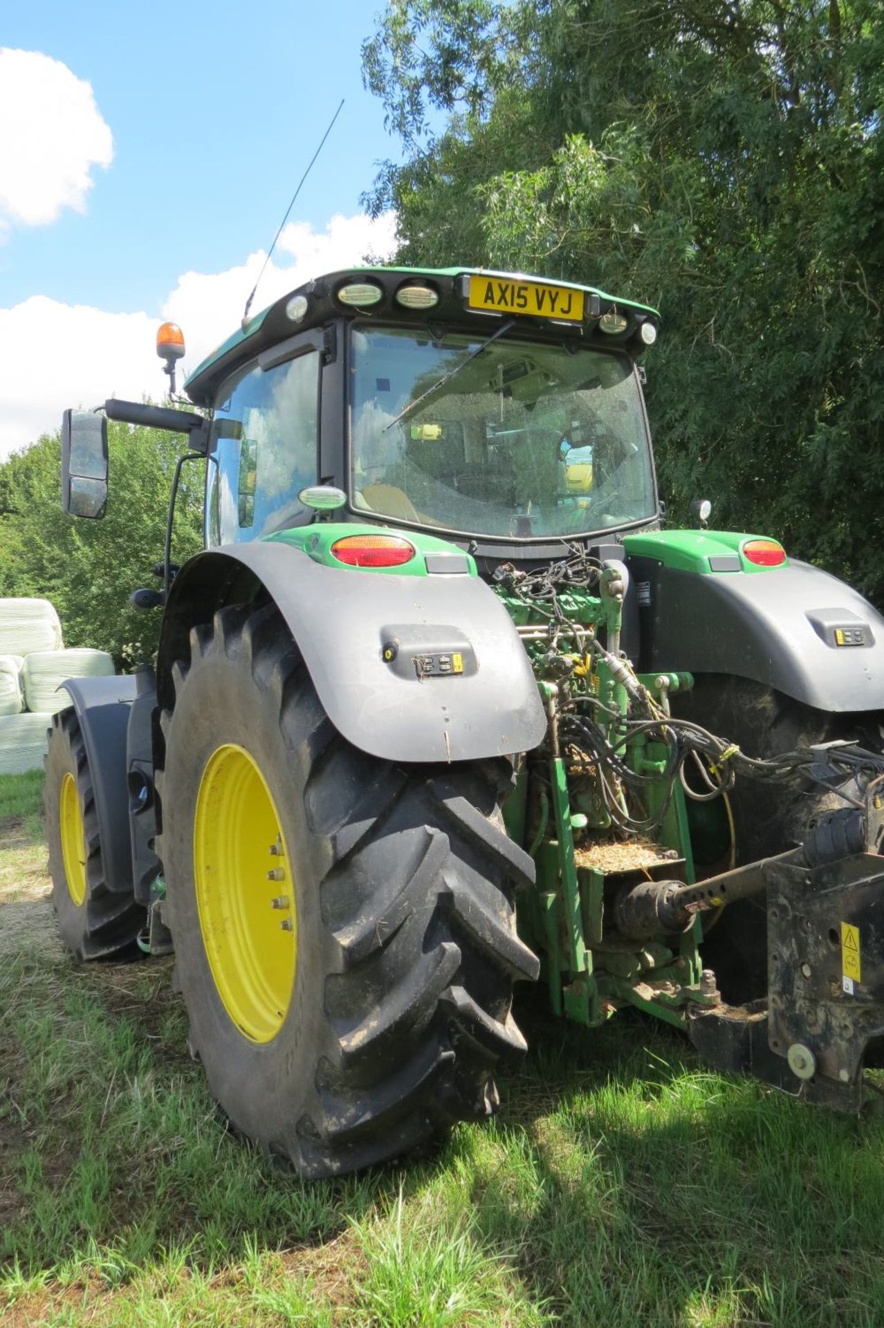 2015 John Deere 6215R, 50K, 2,365 hours (as at 11/8/2017), Auto Power, 5 Spool valves, - Image 12 of 17