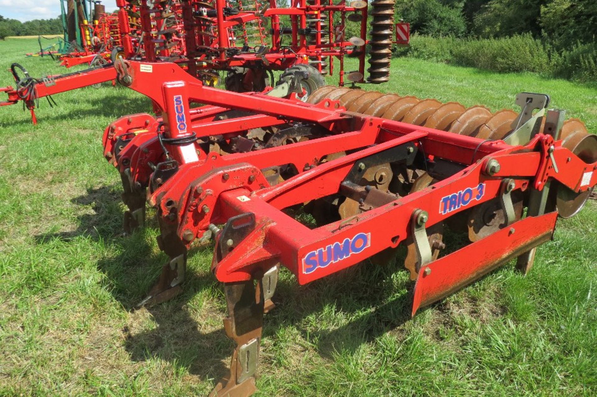 Sumo Trio 3m Cultivator, 6 Leg Cultivator, Discs, Packer Roll, Stand, - Image 11 of 13