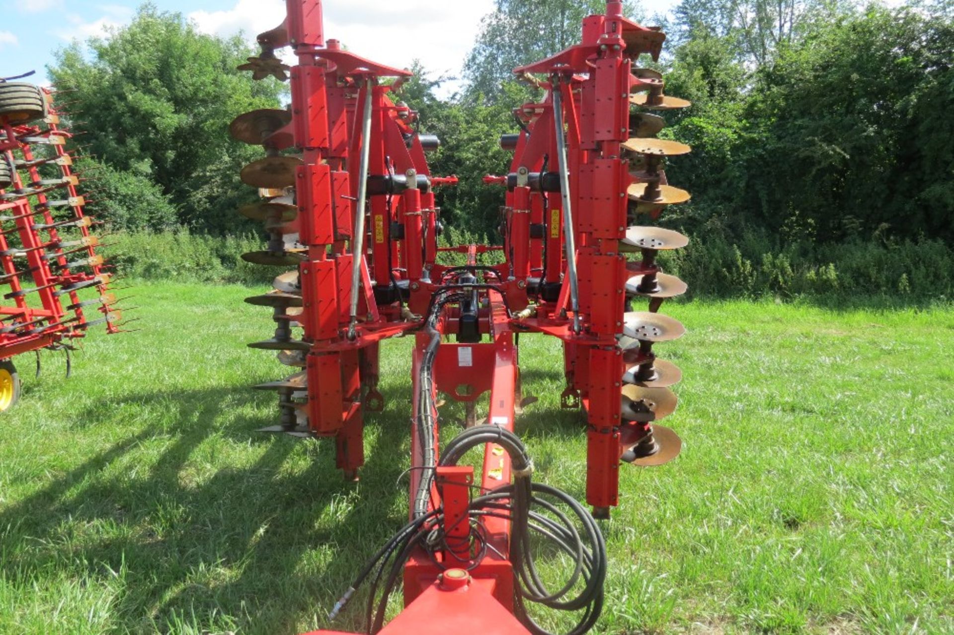 2013 Horsch Terrano 4MT Cultivator with Two Rows of Discs, Tines, Rear Discs and D/D roll, - Image 7 of 9