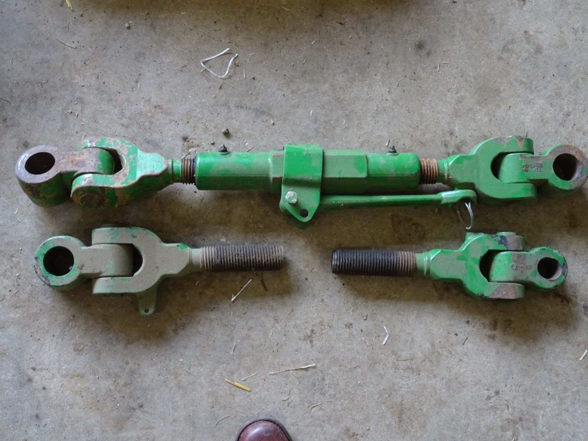 John Deere Top Link for Category 3 Linkage with necessary Eyes for Category 2 Linkage