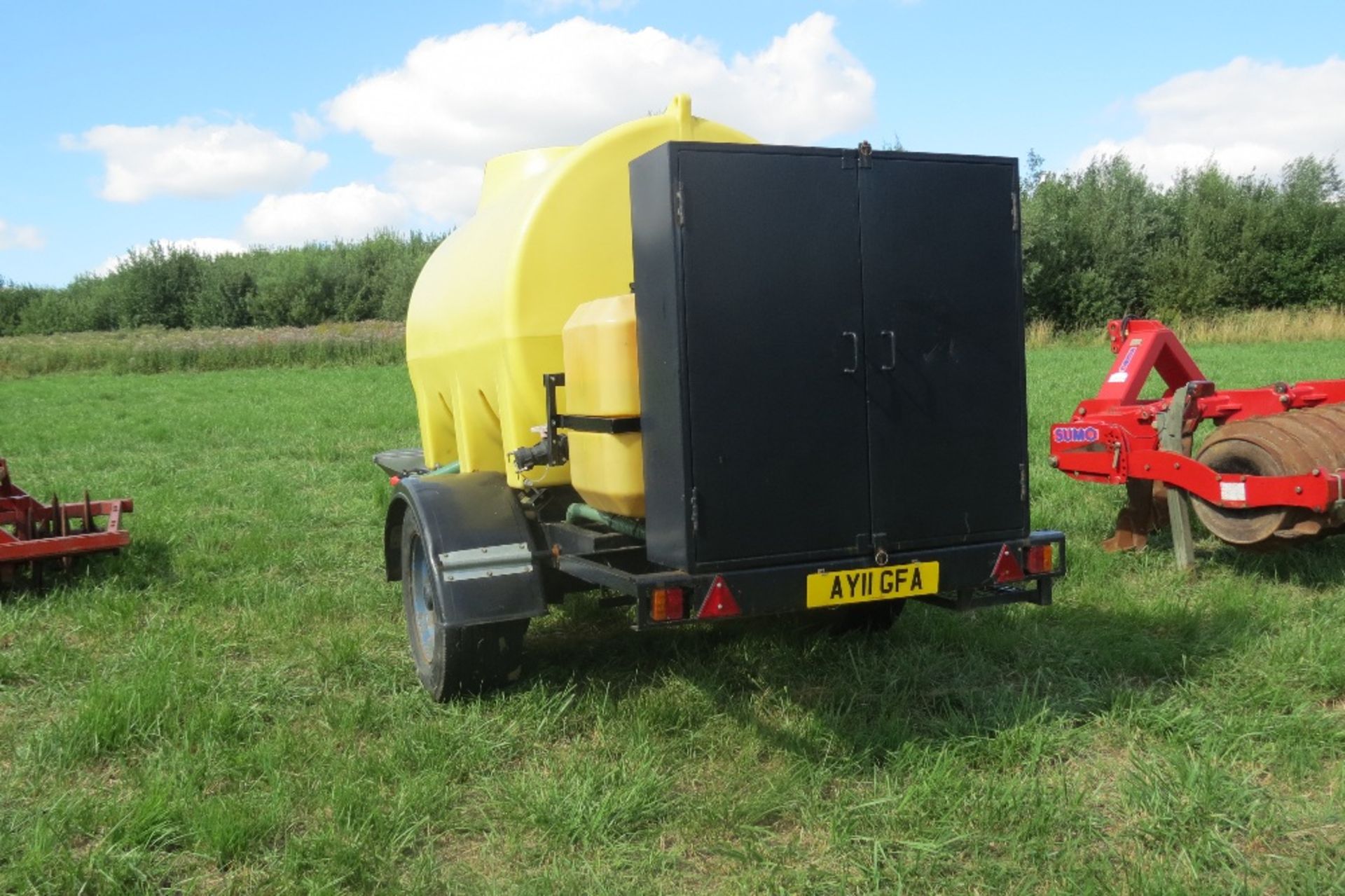 Water Bowser, 5000l tank, towing eye, single axle chassis, mixing tank facility, clean water tank, - Image 8 of 12