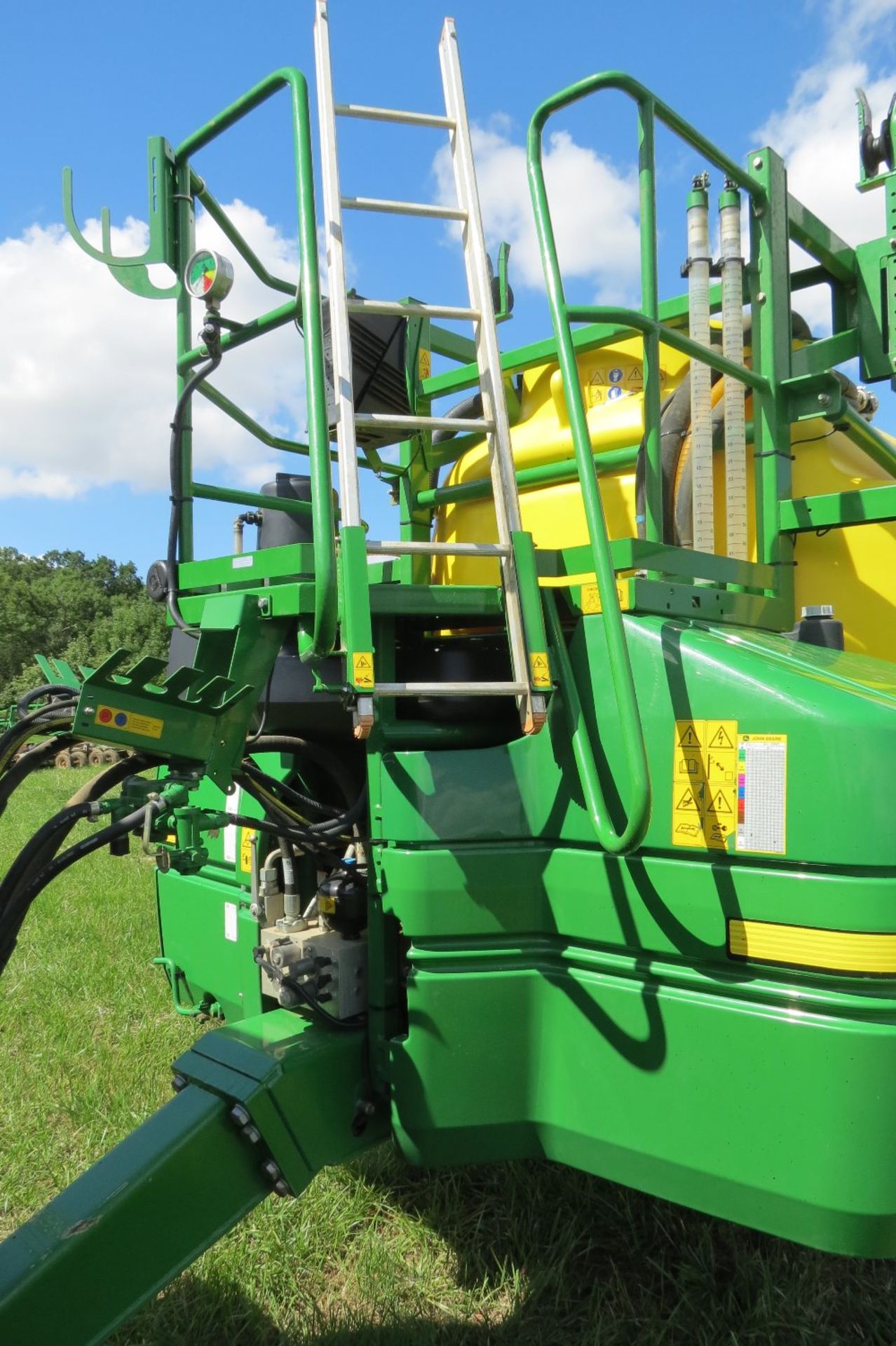 2016 John Deere R9621 PowrSprayer Sprayer, sprayed approximately 17,000 hectares, - Image 8 of 30