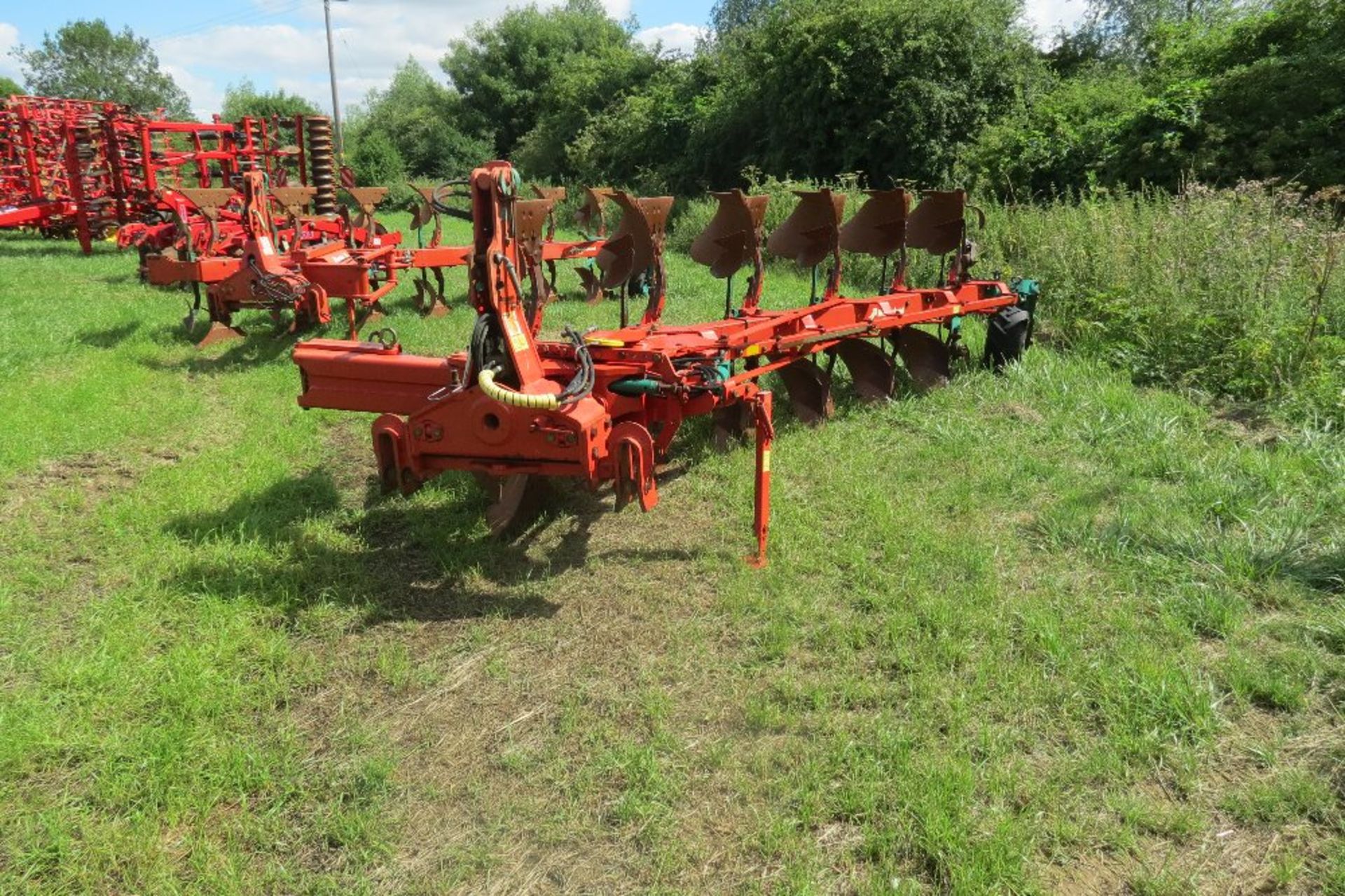 Kverneland LB85, 6 Furrow Plough, Hydraulic vari - width, Skimmers, - Image 2 of 6