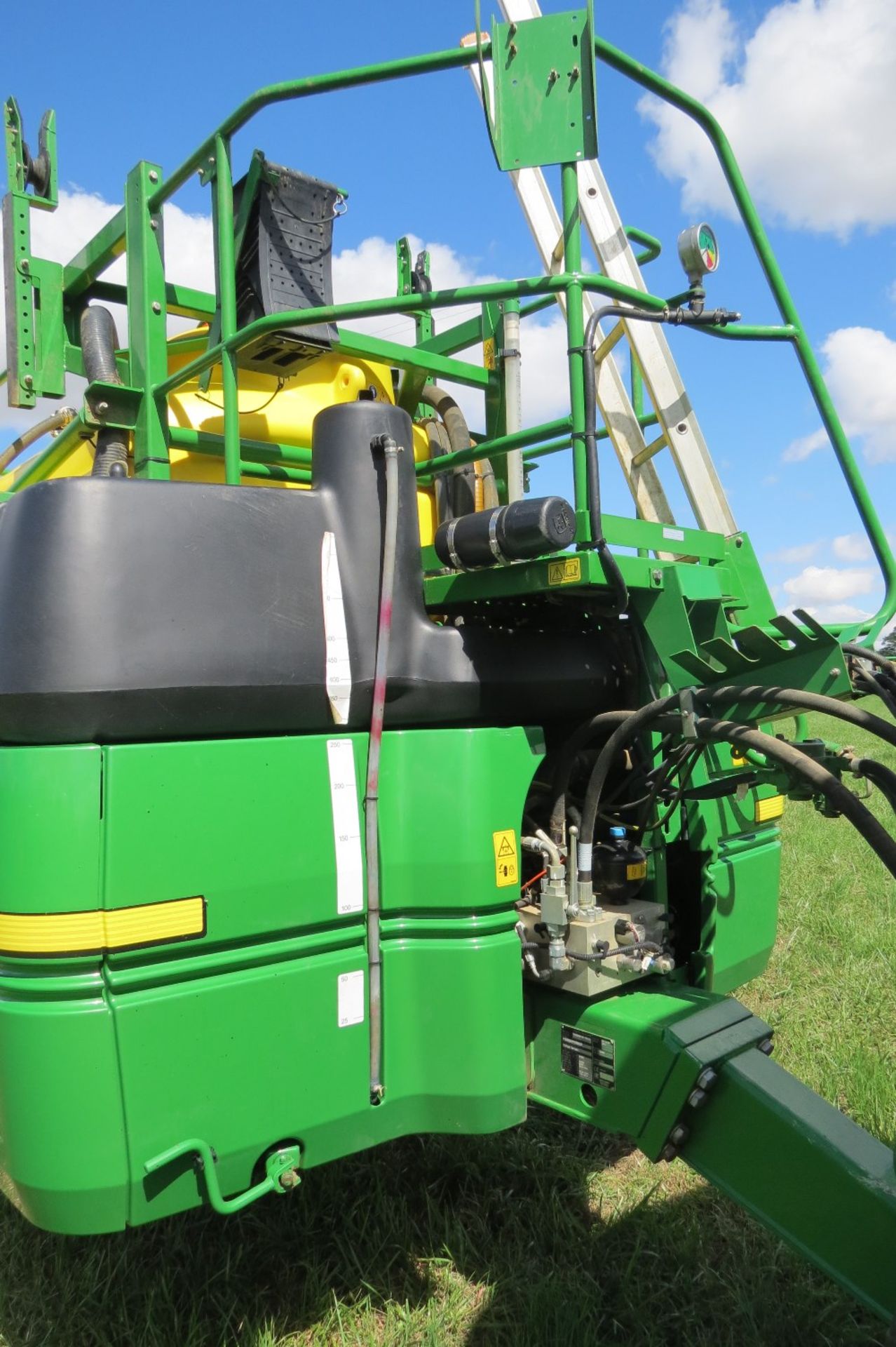 2016 John Deere R9621 PowrSprayer Sprayer, sprayed approximately 17,000 hectares, - Image 22 of 30