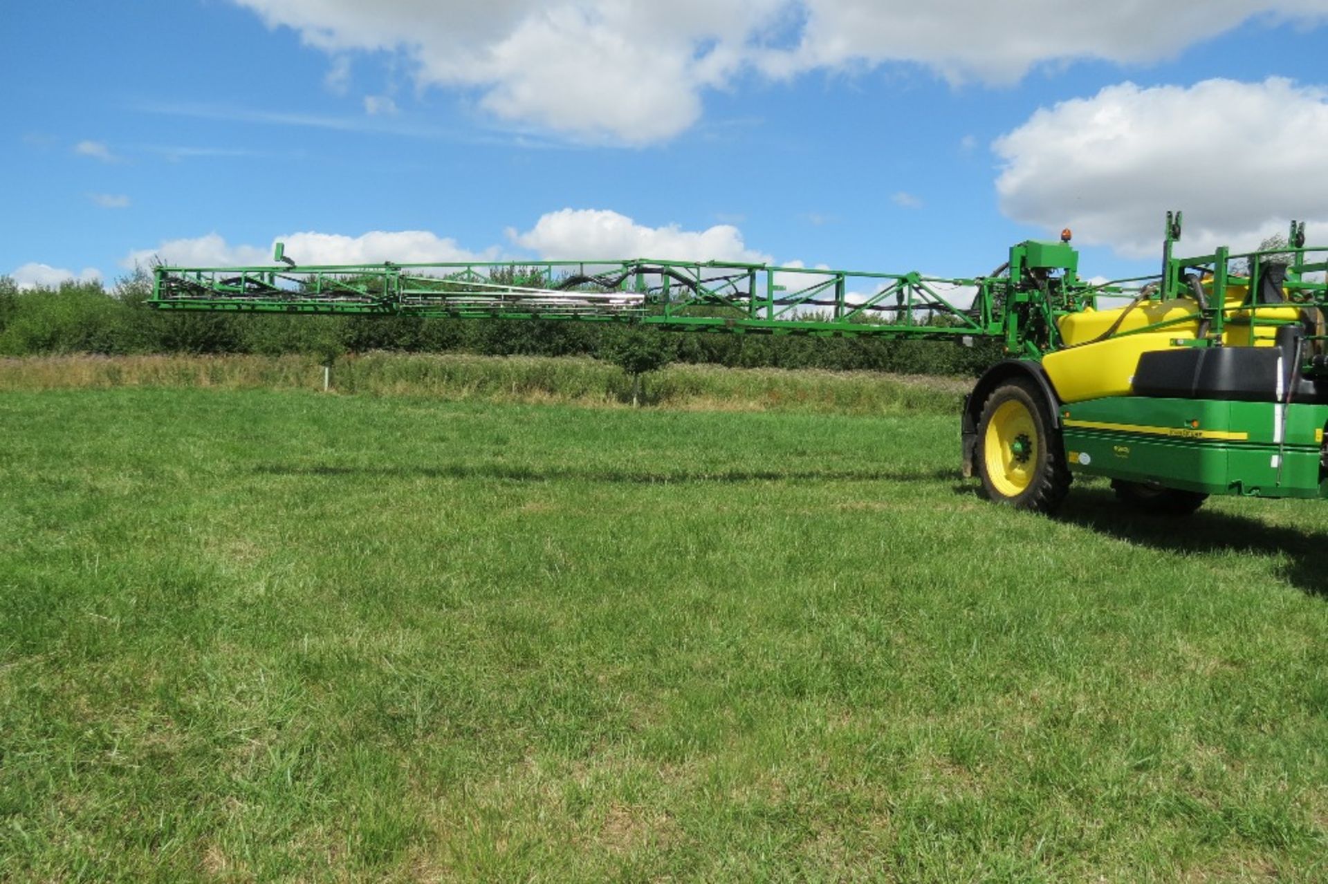 2016 John Deere R9621 PowrSprayer Sprayer, sprayed approximately 17,000 hectares, - Image 14 of 30