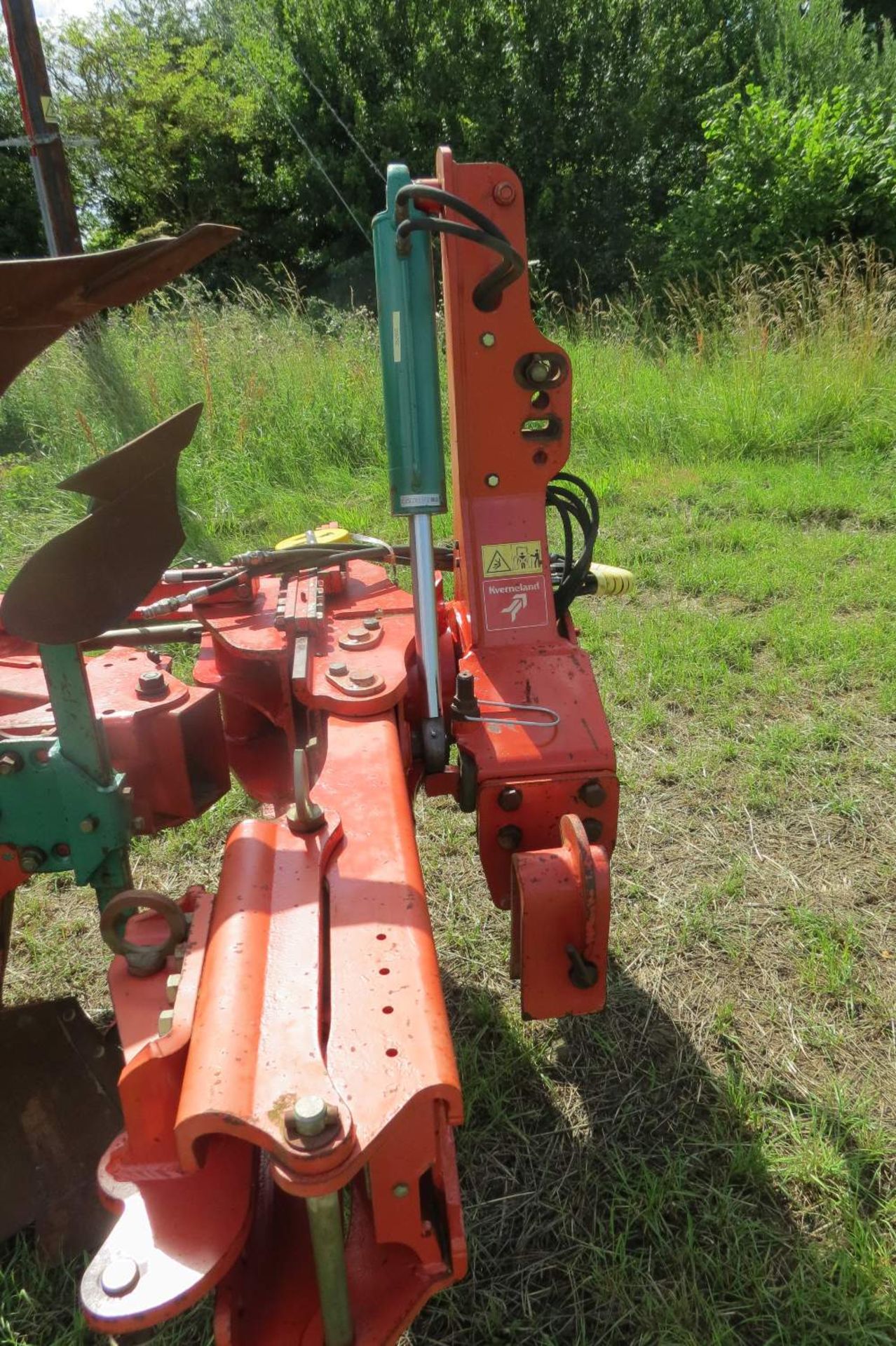 Kverneland LB85, 6 Furrow Plough, Hydraulic vari - width, Skimmers, - Image 5 of 6