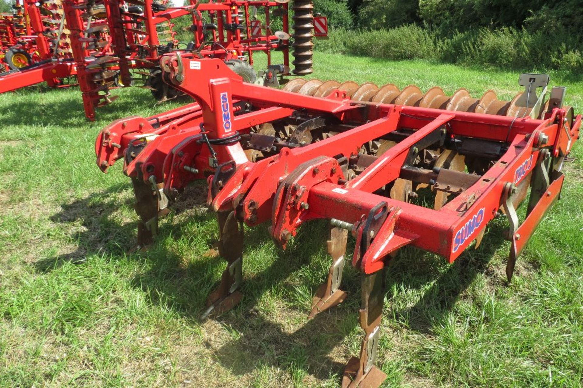 Sumo Trio 3m Cultivator, 6 Leg Cultivator, Discs, Packer Roll, Stand, - Image 10 of 13