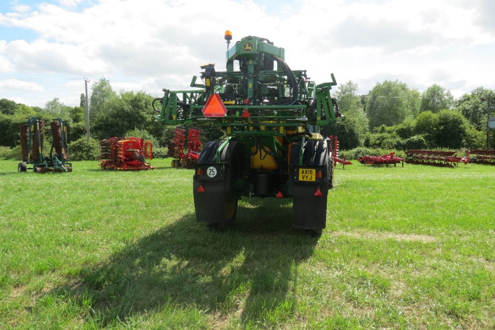 2016 John Deere R9621 PowrSprayer Sprayer, sprayed approximately 17,000 hectares, - Image 25 of 30