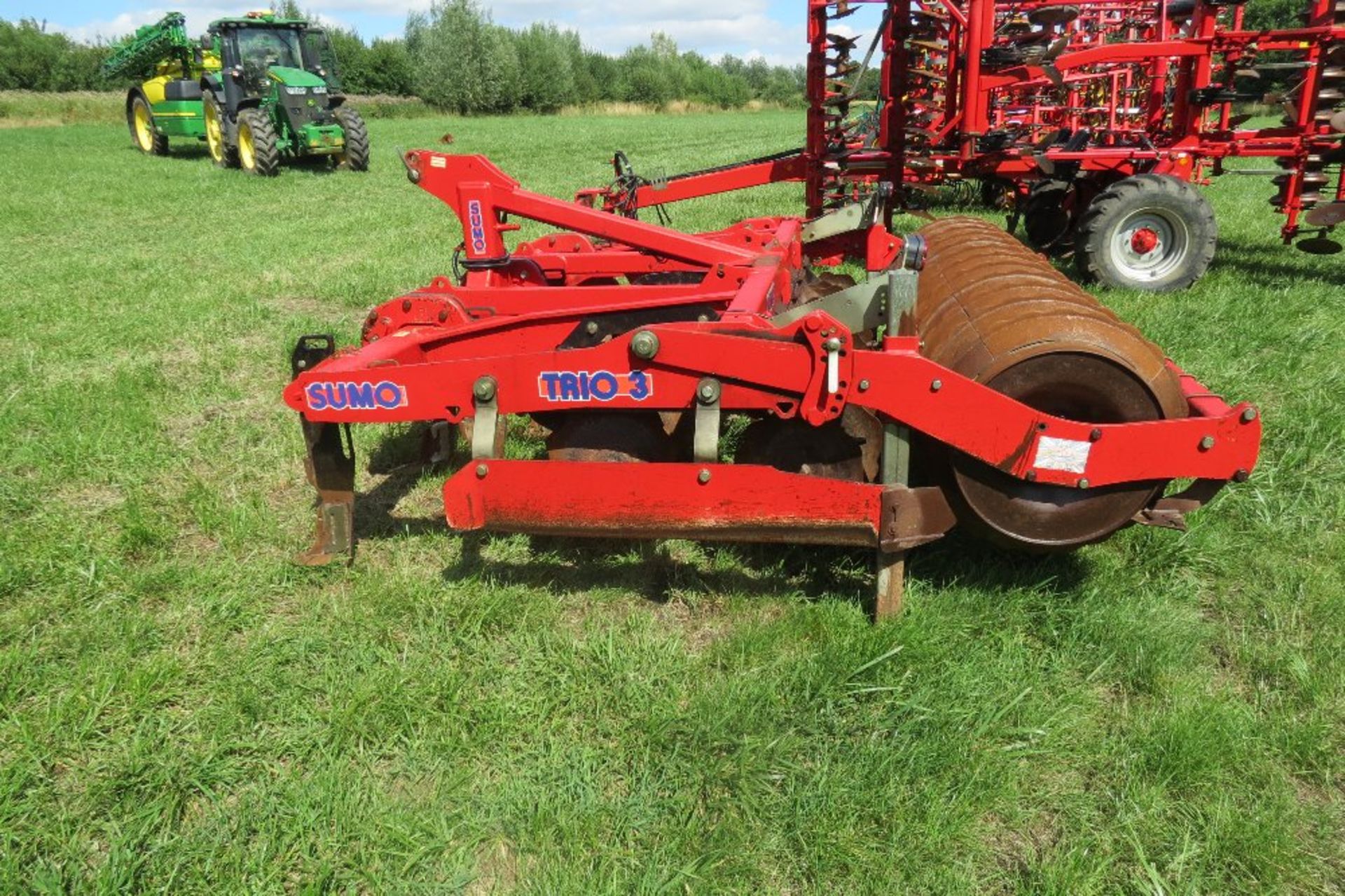 Sumo Trio 3m Cultivator, 6 Leg Cultivator, Discs, Packer Roll, Stand,