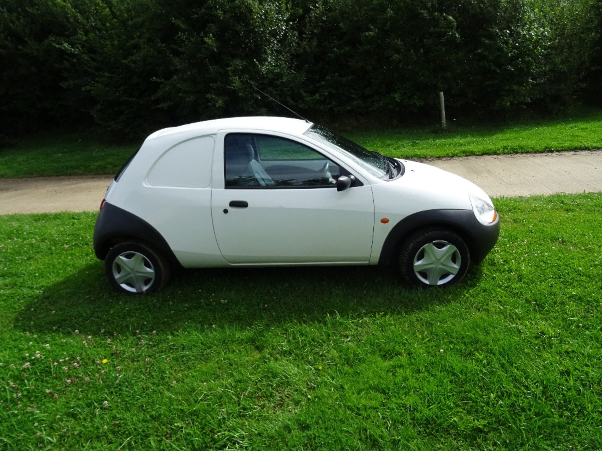 2002 Ford Ka Commercial, White, Petrol, Manual, Tyres: 165/65 R13, 57,967 Miles (as at 3/8/17). - Image 2 of 6