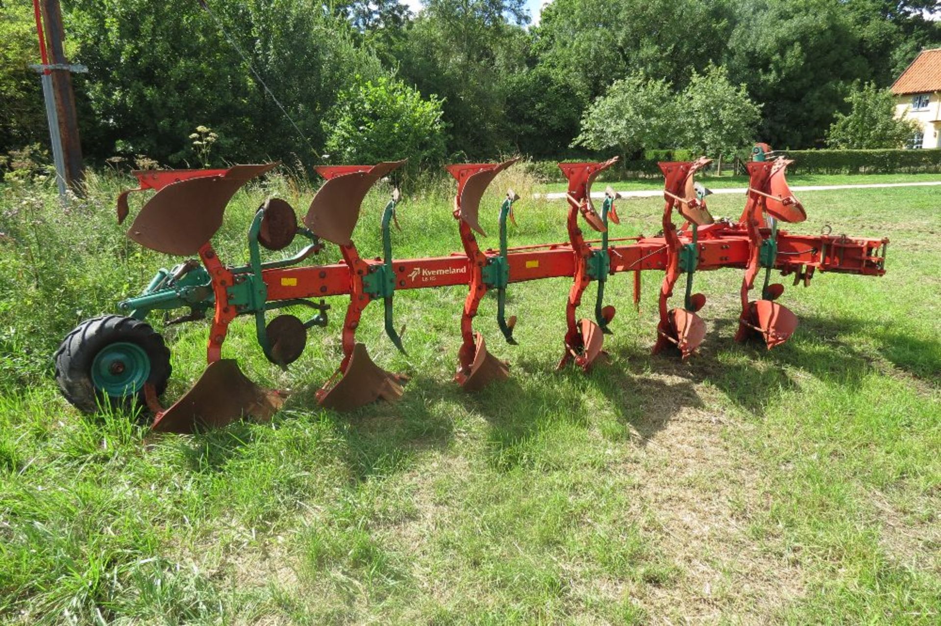 Kverneland LB85, 6 Furrow Plough, Hydraulic vari - width, Skimmers, - Image 3 of 6