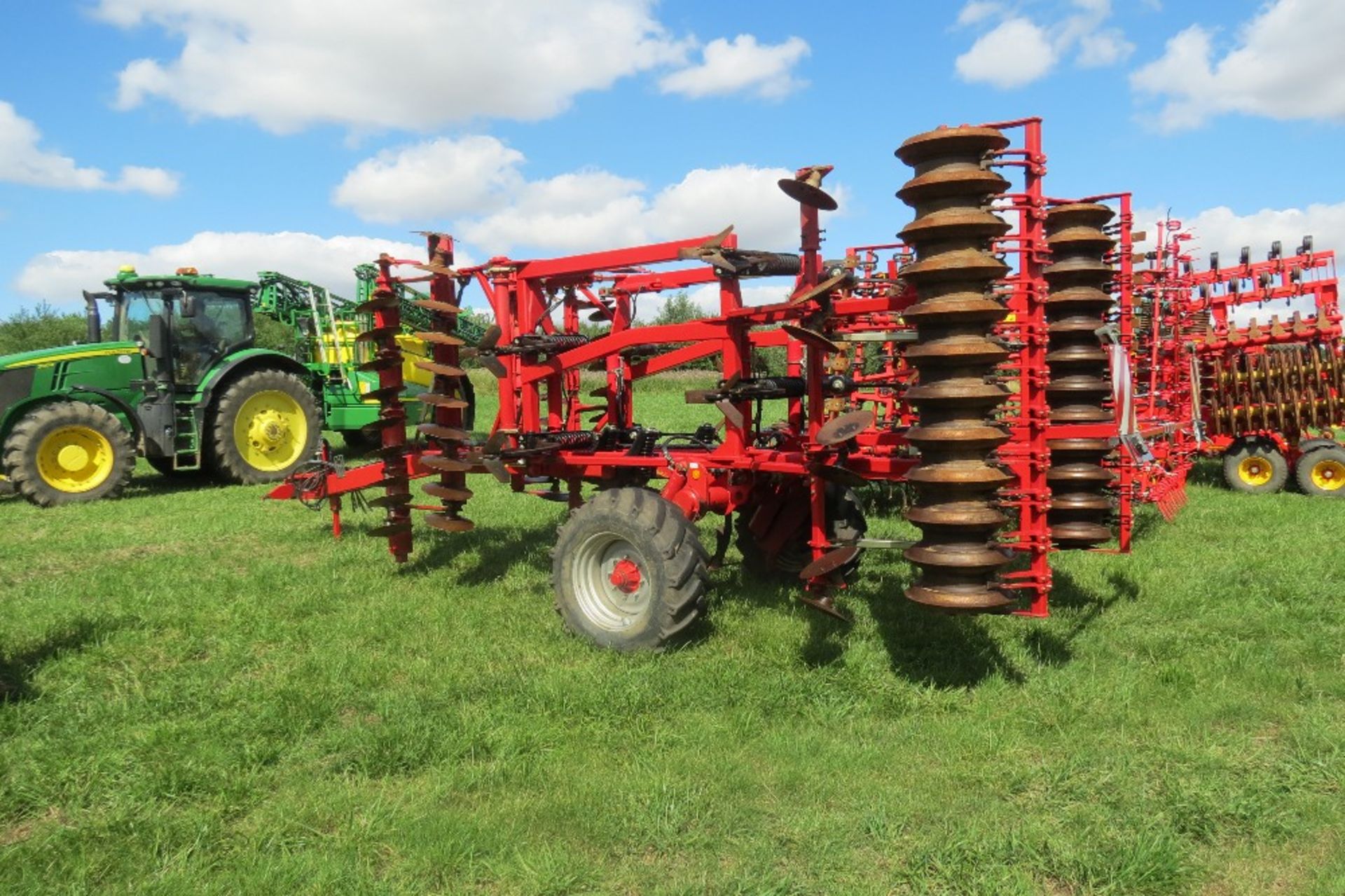 2013 Horsch Terrano 4MT Cultivator with Two Rows of Discs, Tines, Rear Discs and D/D roll, - Image 2 of 9