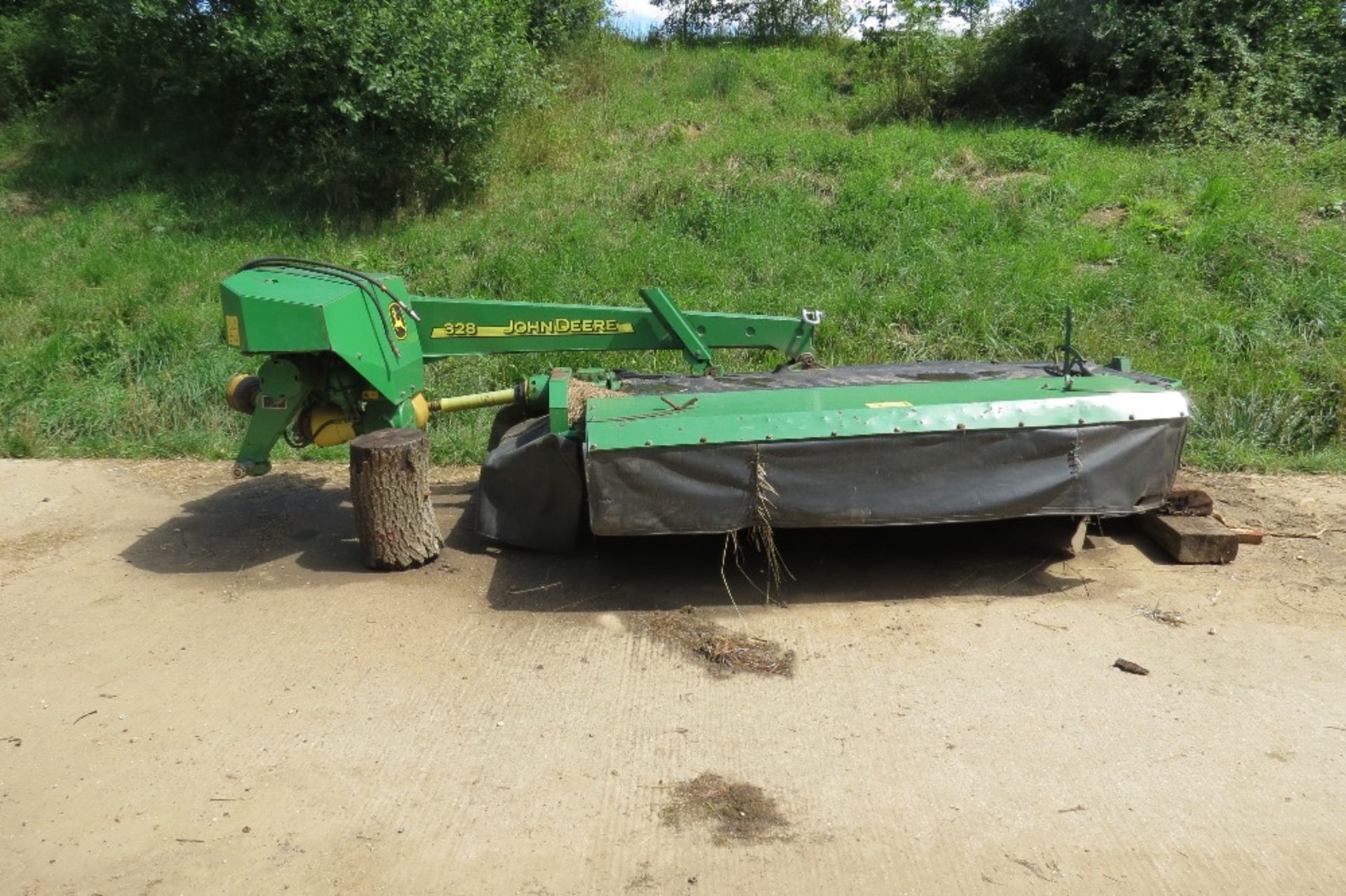 2001 John Deere 382 Conditioner Mower, PTO Driven (540 PTO), Type: CC0328.