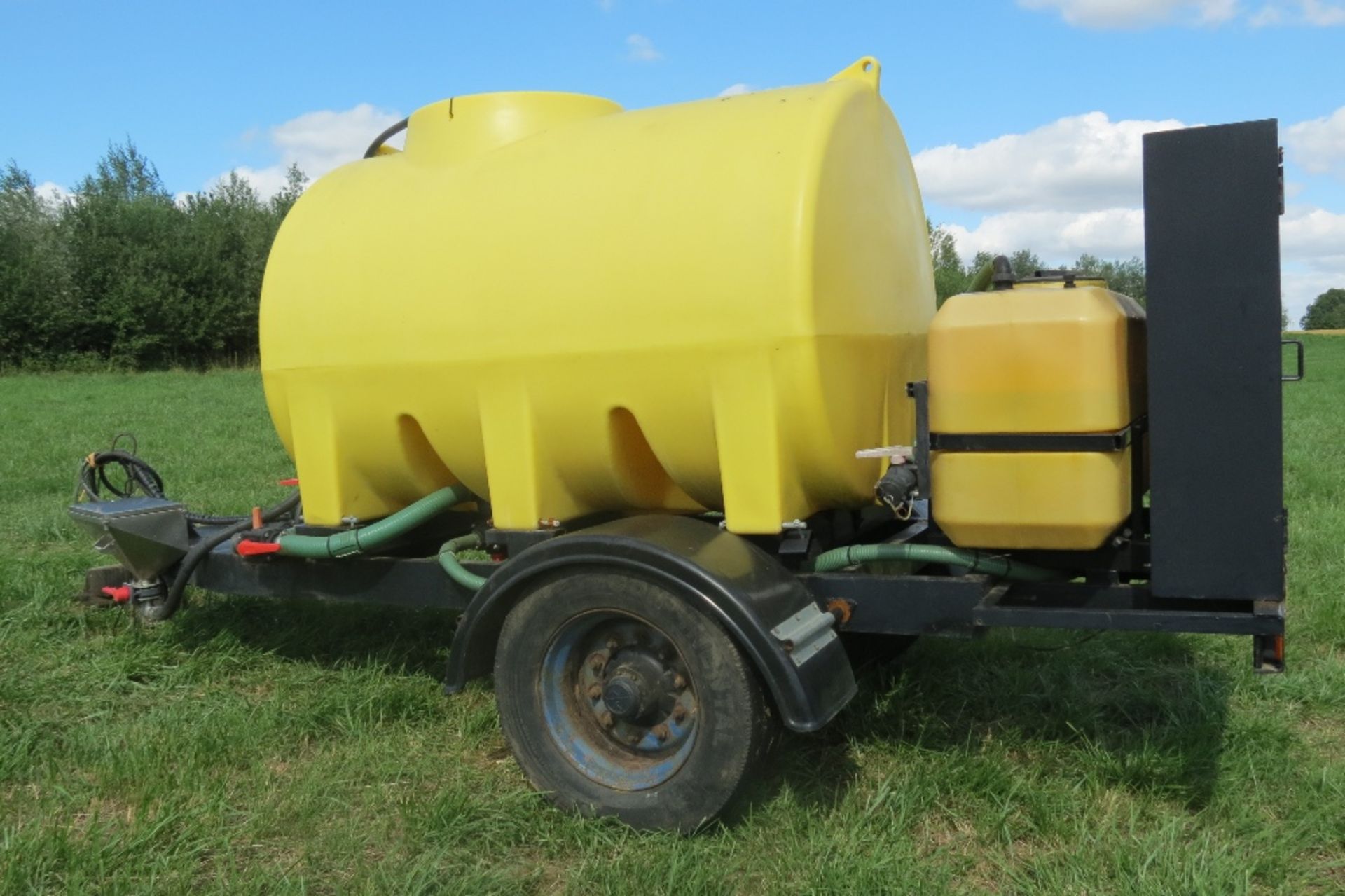 Water Bowser, 5000l tank, towing eye, single axle chassis, mixing tank facility, clean water tank, - Image 7 of 12