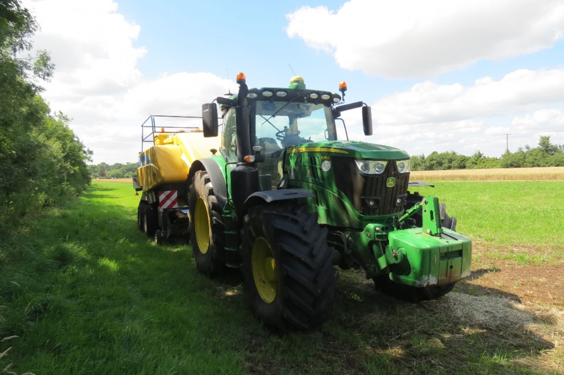 2015 John Deere 6215R, 50K, 2,365 hours (as at 11/8/2017), Auto Power, 5 Spool valves, - Image 9 of 17