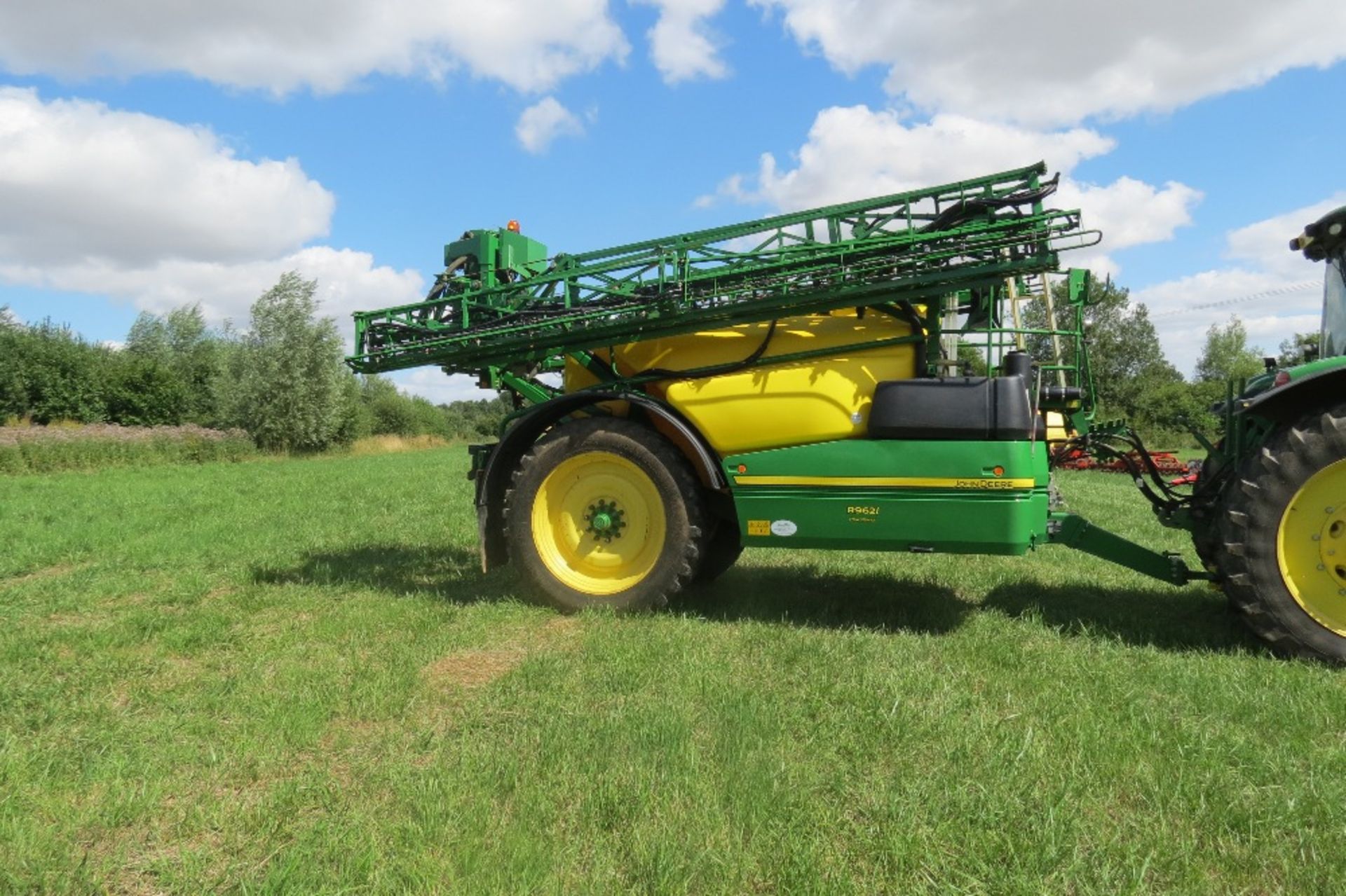 2016 John Deere R9621 PowrSprayer Sprayer, sprayed approximately 17,000 hectares, - Image 23 of 30