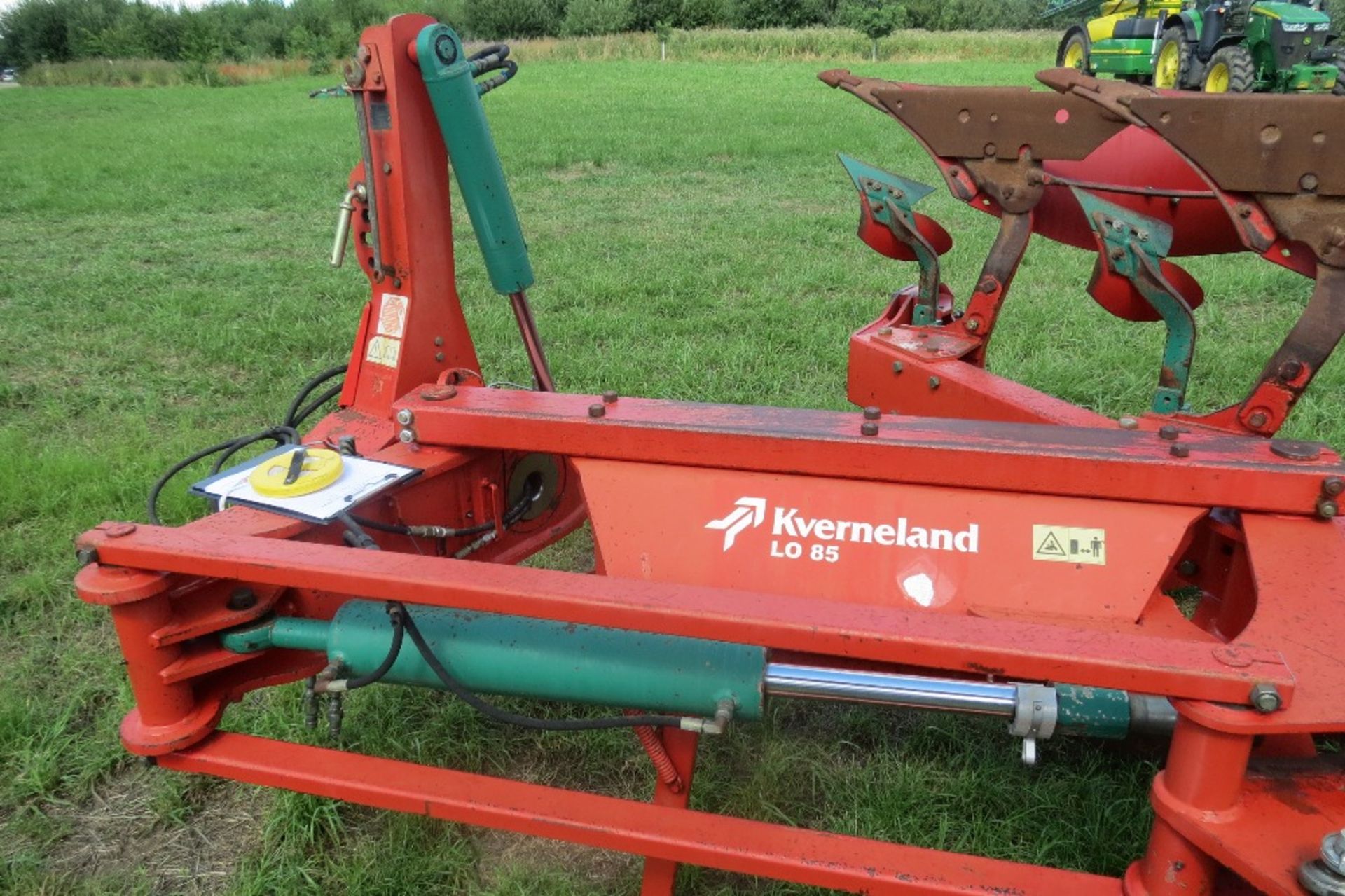 Kverneland L085 7 Furrow Plough, Manual vari - width, Skimmers, Knock off points, - Image 6 of 7