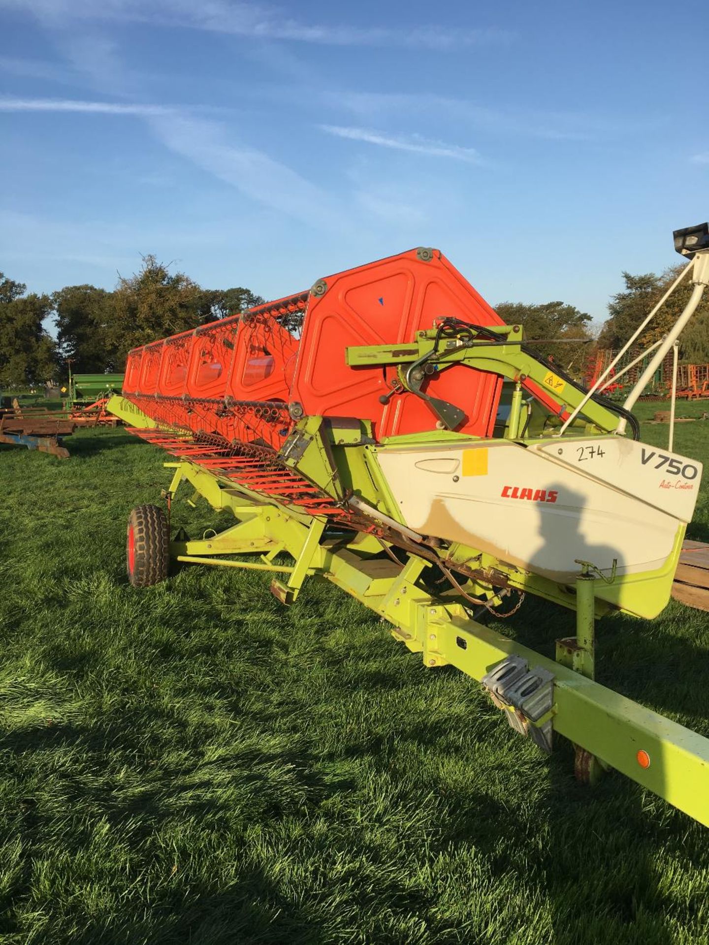 2006 Claas Lexion 570 + Terra Trac, 25ft Header with Trolley, Rear Tyres: 710/45- 26. - Image 3 of 5