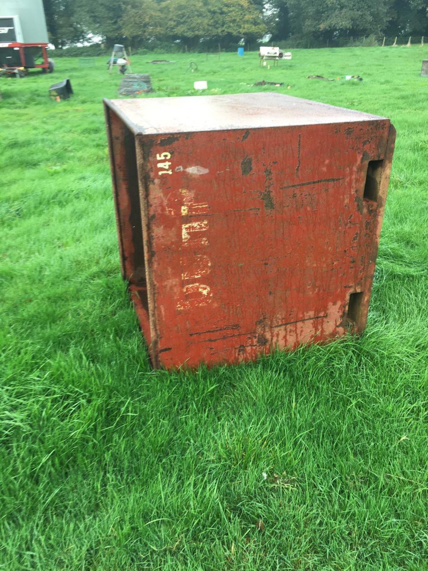 1 Metal Bin