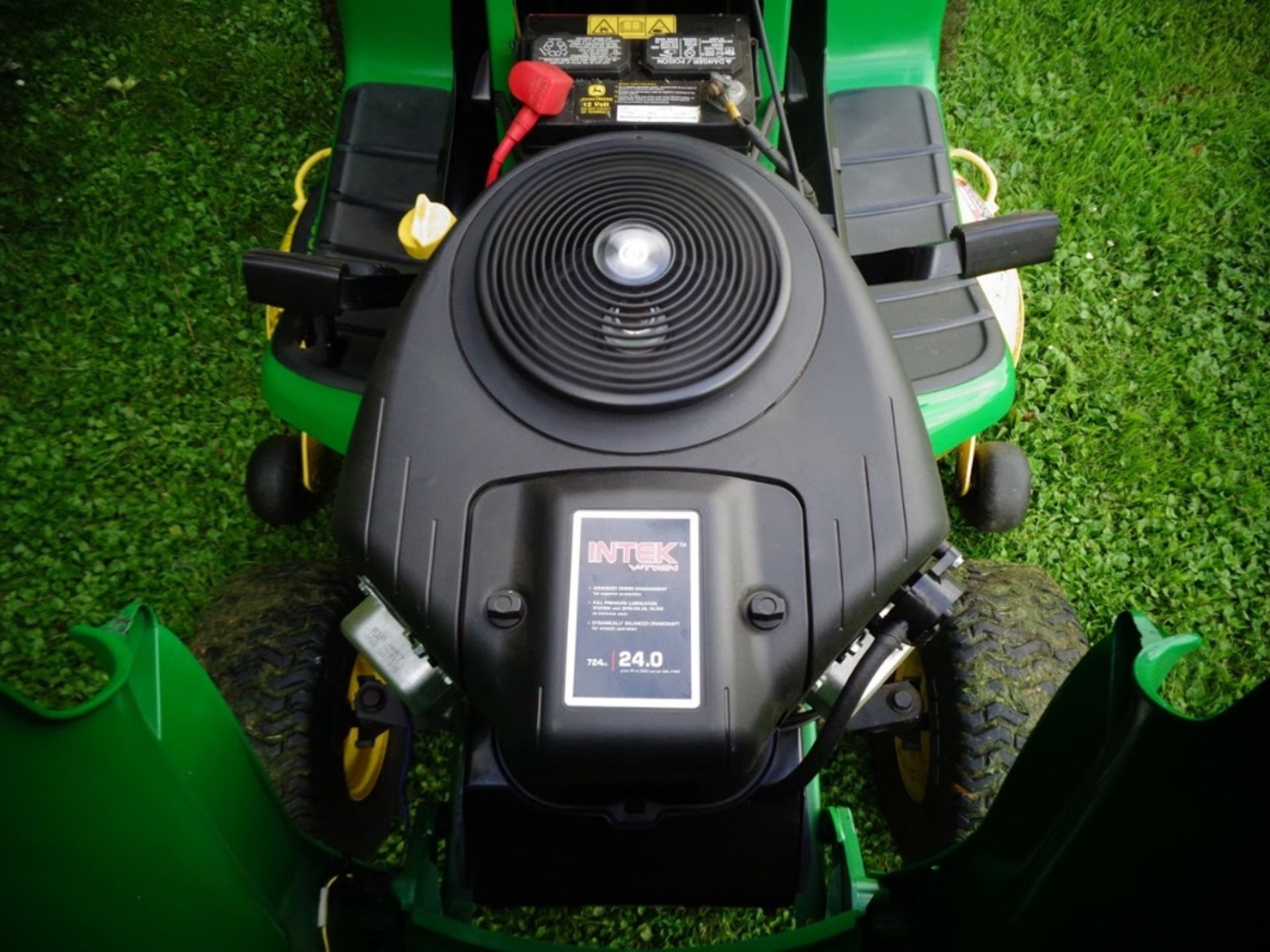 John Deere LT170 Ride on Mulch Mower with a 42 Inch Freedom deck. - Image 5 of 5