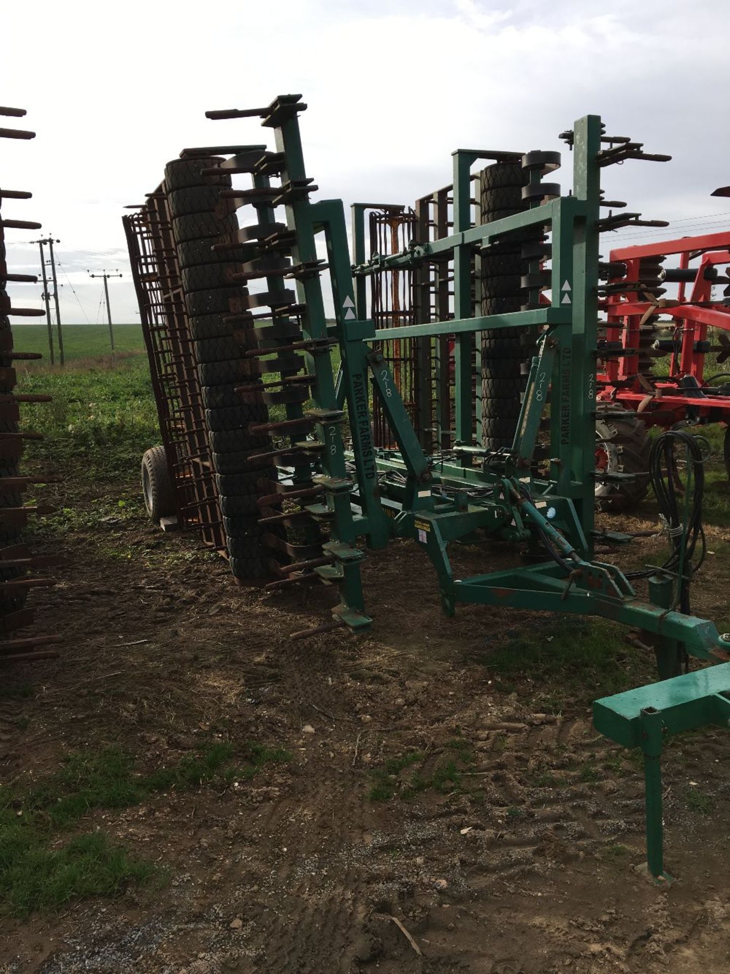 2009 Cousins Springtine, 82 PSH 6MF, cousins front 3 pt linkage mounted adaptor with stands, tines, - Image 2 of 4