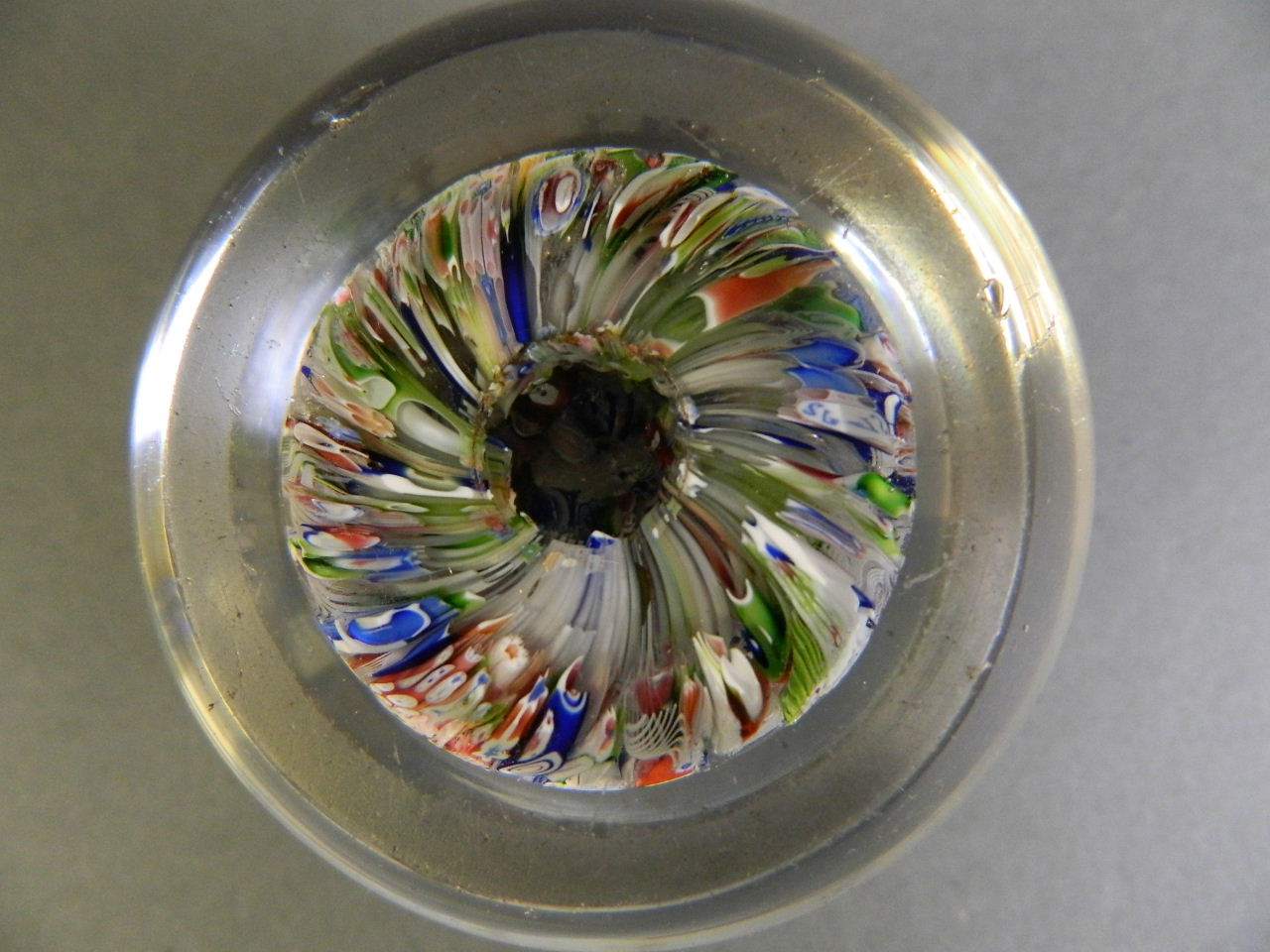 A fine Millefiori glass paperweight with multiple rods and leaves, possibly Baccarat, 2½" diameter - Image 5 of 7