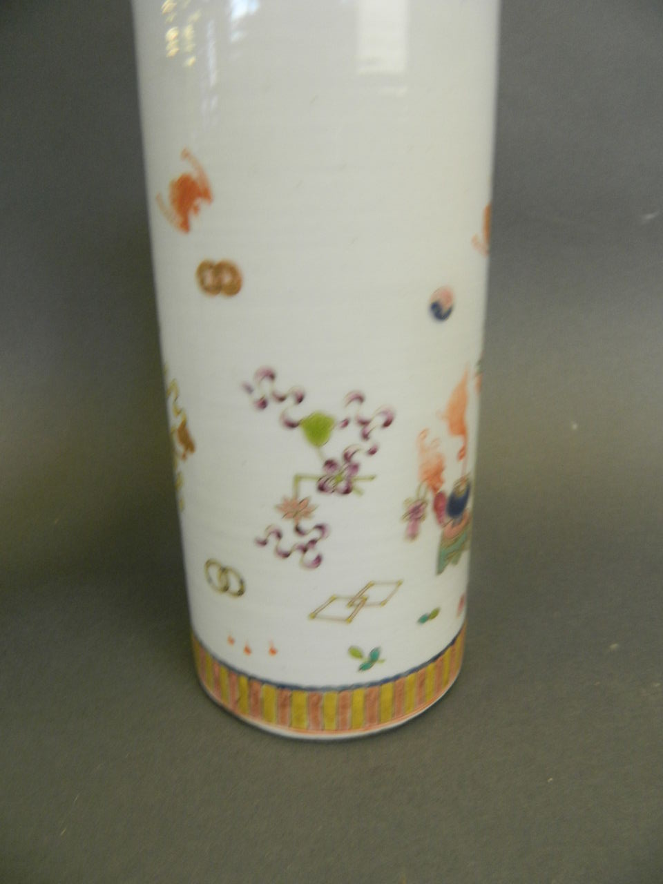 A pair of Chinese porcelain cylinder vases with enamel decoration of objects of virtue, seal mark to - Image 5 of 7